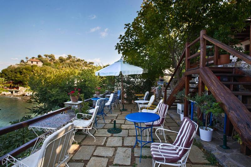Victoria'S Guesthouse Damouchari Exteriör bild